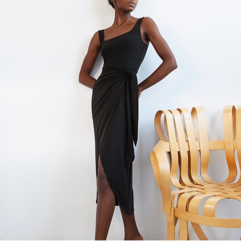 Aritzia Saturn Midi Dress